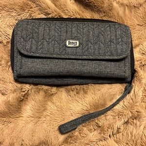 EUC Lug Kickflip 3 Wallet in Heather Grey *no crossbody strap*
